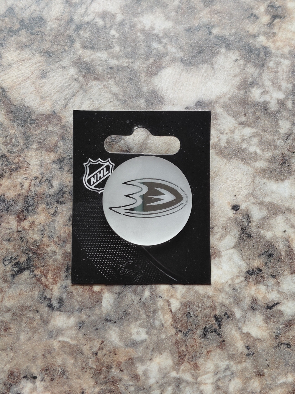 NHL Anaheim Ducks Rare Glass Official Logo Collectible Pin